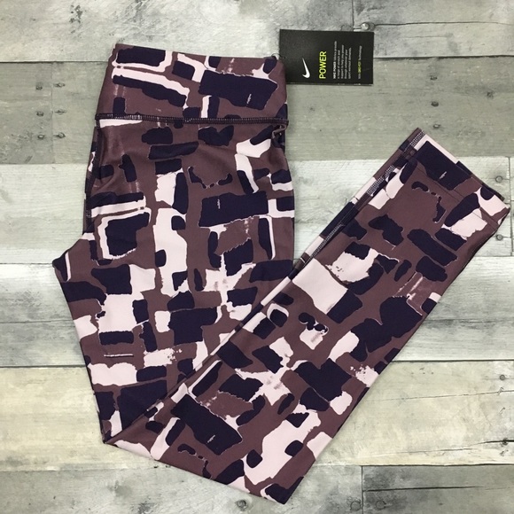 Nike Pants - **LAST CHANCE** Nike Dri-Fit Capri Leggings